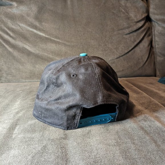Vancouver Grizzlies New Era Snapback Hat - Picture 2 of 2